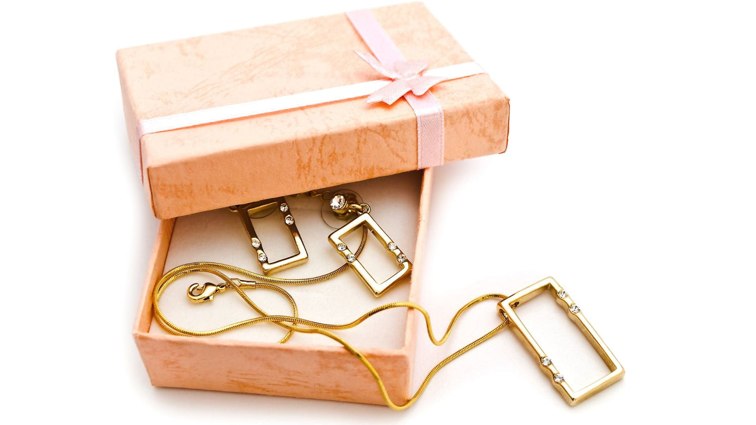 The-Ultimate-Guide-to-18K-Gold-Plated-Jewellery-What-You-Need-to-Know Prity Jewellery