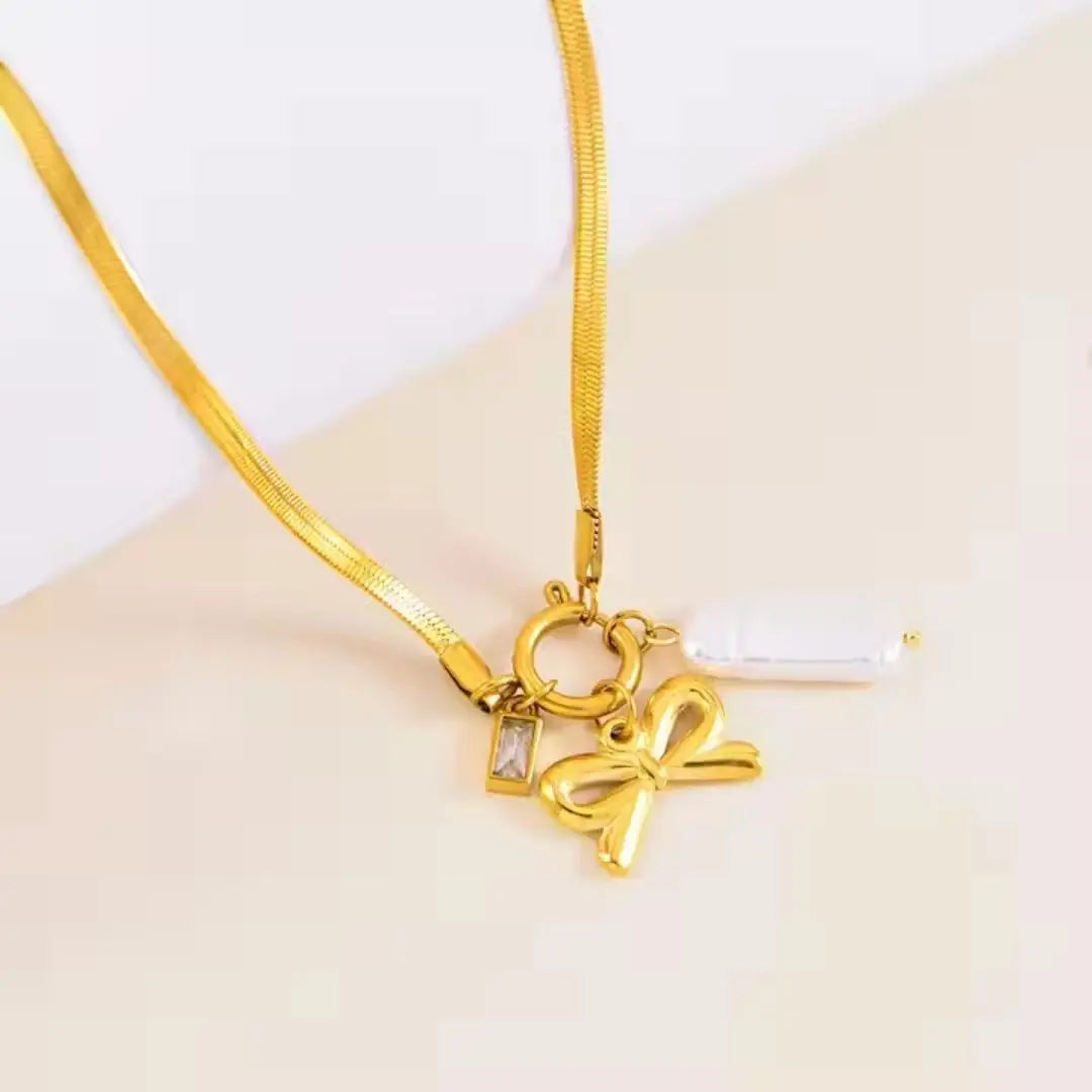 Charm Link Bow Pendant Necklace Wisteria