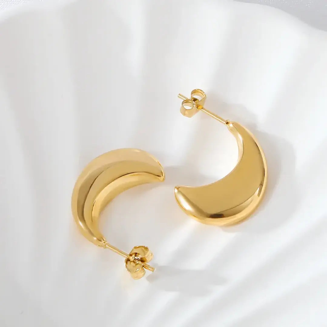 Crescent Stud Earrings Wisteria