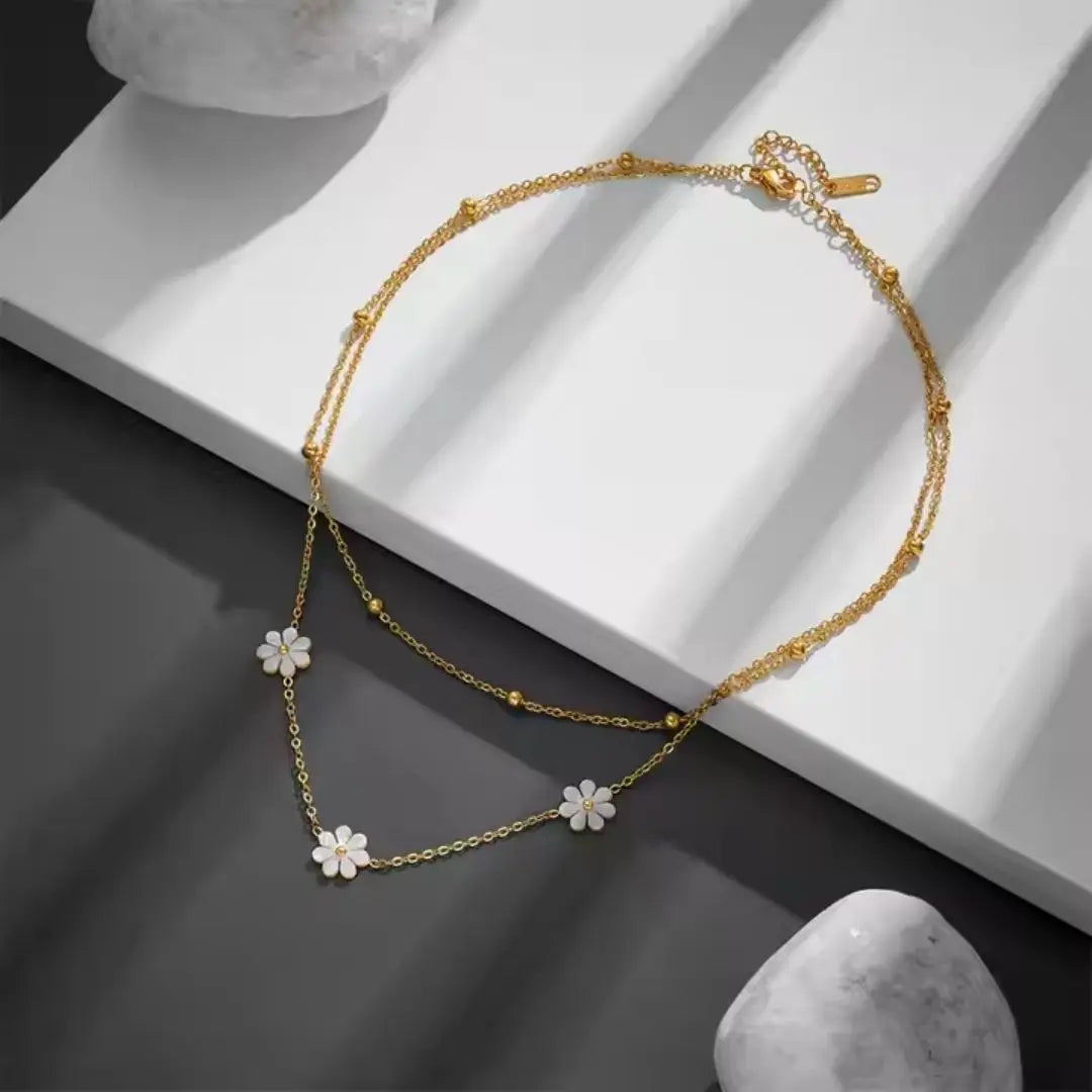 Daisy Charm Layered Necklace Wisteria