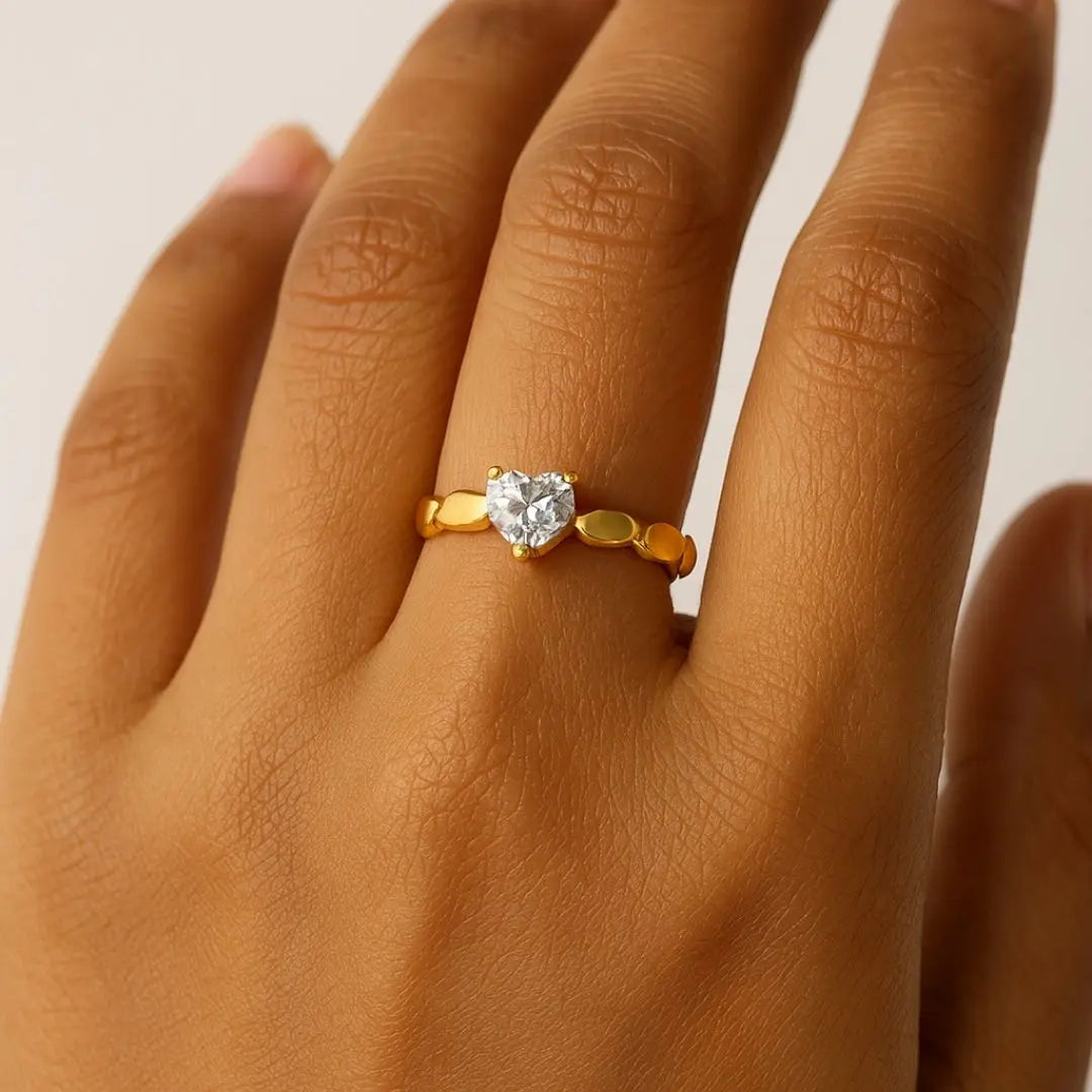 Heartstone Twist Ring Wisteria