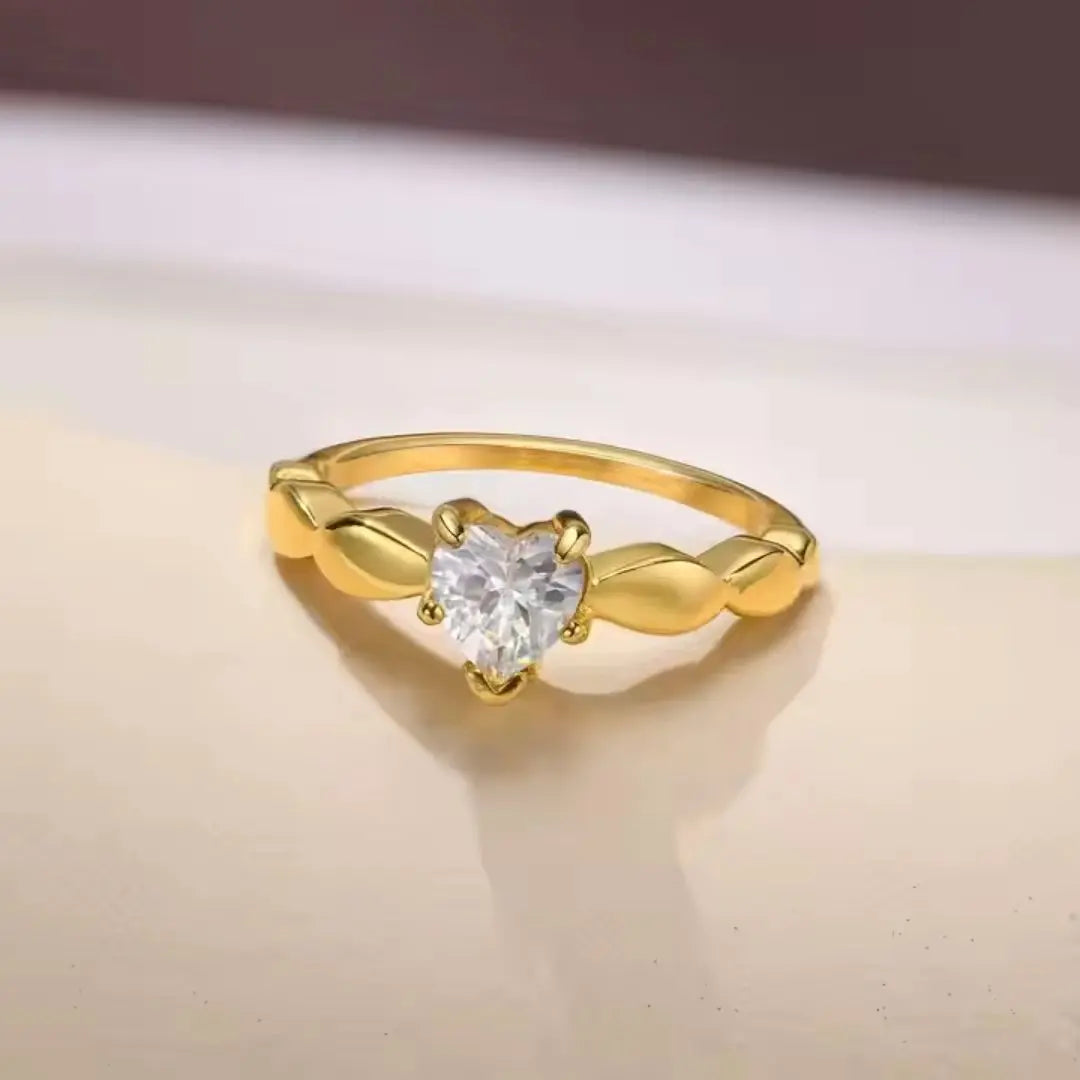 Heartstone Twist Ring Wisteria