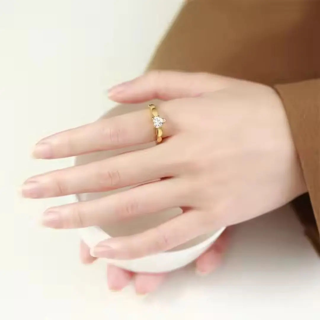 Heartstone Twist Ring Wisteria