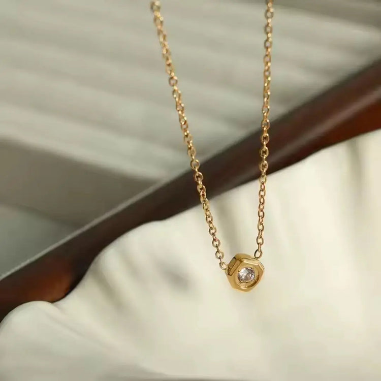 Luna Solitaire Necklace Wisteria