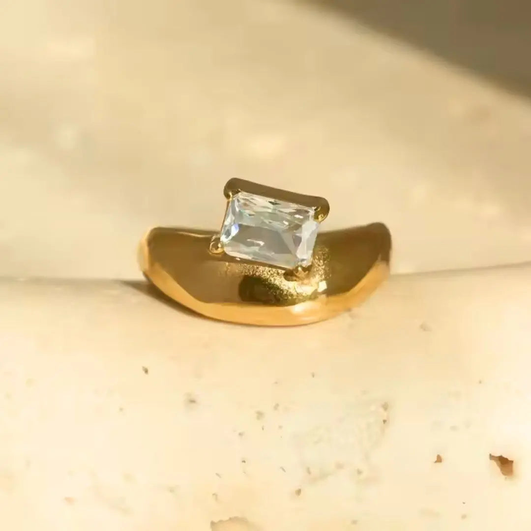 Offset Baguette Ring Wisteria