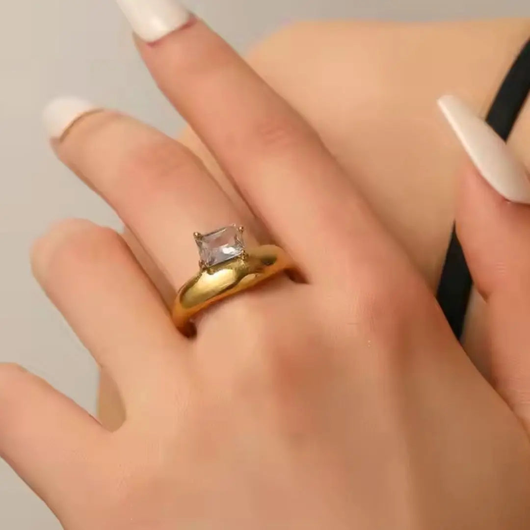 Offset Baguette Ring Wisteria