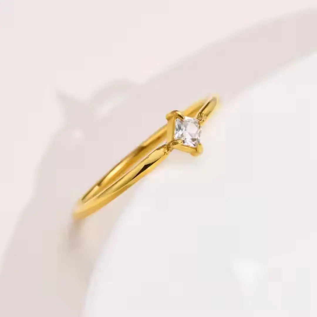 Prism Solitaire Ring Wisteria