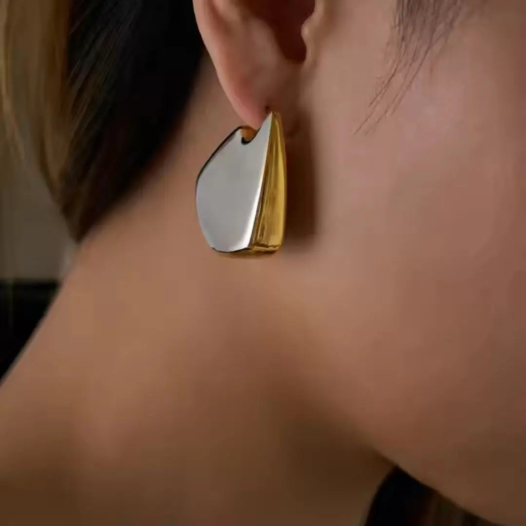 Sculpted Edge Studs Wisteria