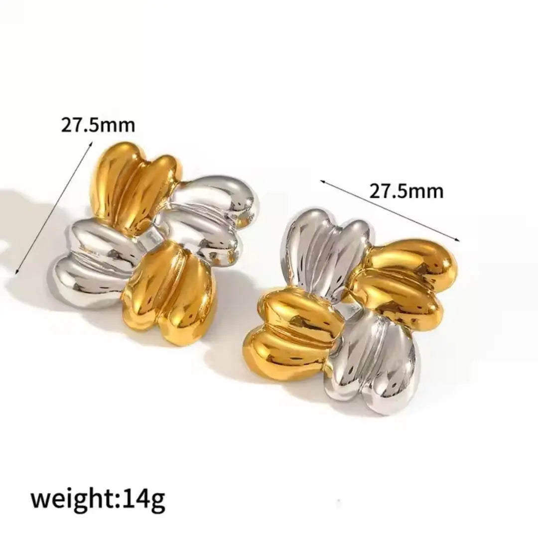 Two-Tone Petal Earrings Wisteria