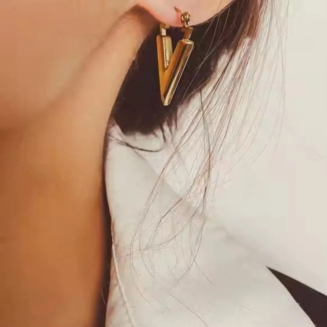 V-Edge Hoop Earrings Wisteria