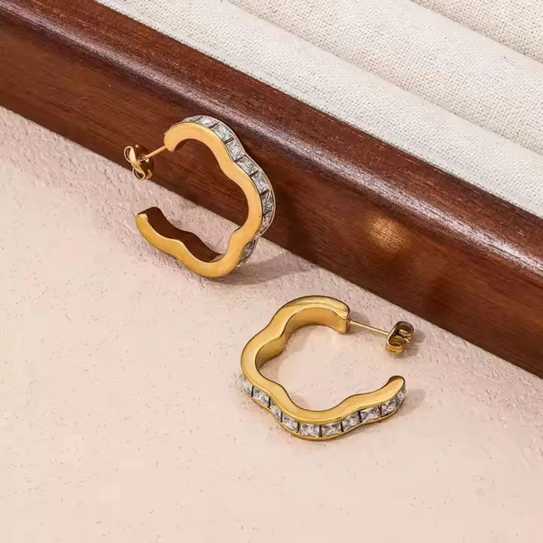 Wave Crystal Hoops Wisteria