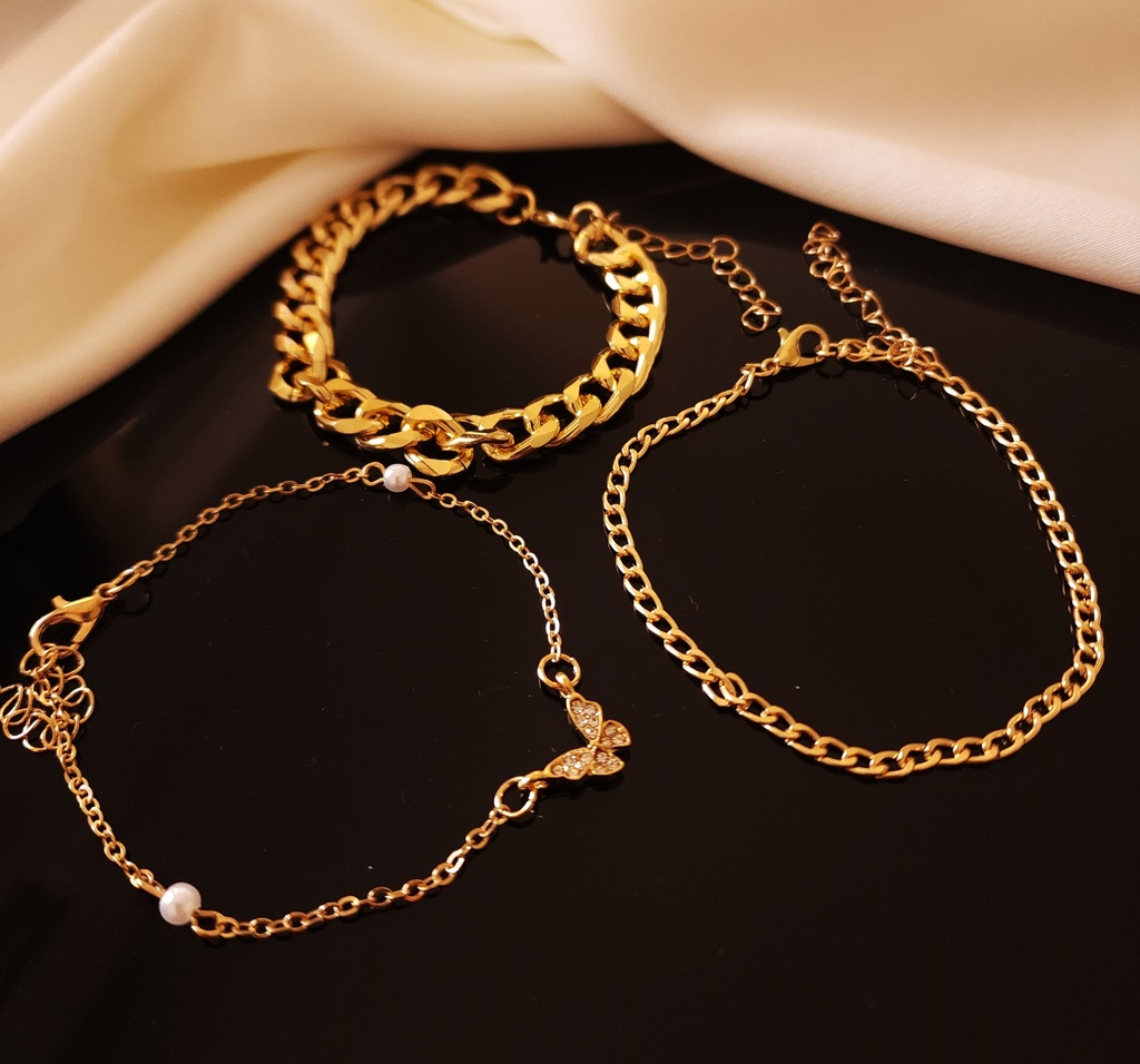 Thick, Medium, and Butterfly Pendant Chain Bracelet Set	