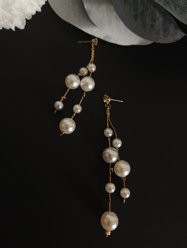 Enchanting Long Pearl Tassel Earrings