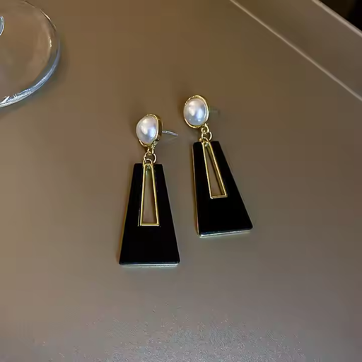 Chic Drop Earrings
