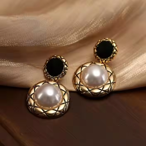 [ER-207-88-Bla] Golden Grace - Pearl Drop Earrings