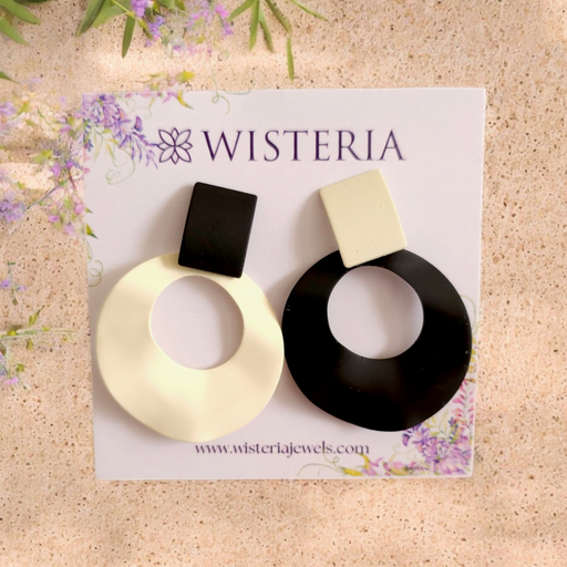 [ER-200-81-Bla] Retro Chic Asymmetrical Round Pendant Stud Earrings