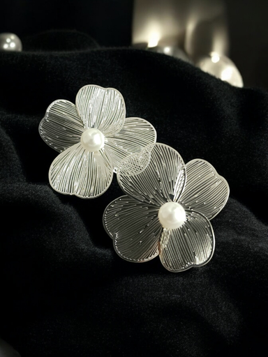 [ER-193-74-Sil] Elegant Silver Flower Earrings