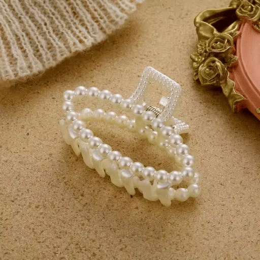[CL-189-70-Whi] Luxe Korean-Inspired Faux Pearl Oval-Shaped Hair Clip