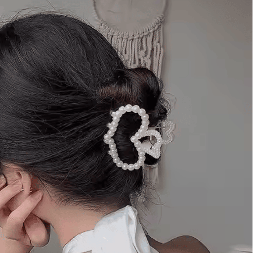 [CL-185-66-Whi] Chic Heart-Shaped Korean Claw Clip with Faux Pearls