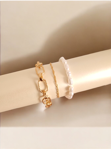 [BR-424-305-Gol] Timeless Elegance: Pearl-Embrace Elastic Bracelet Set
