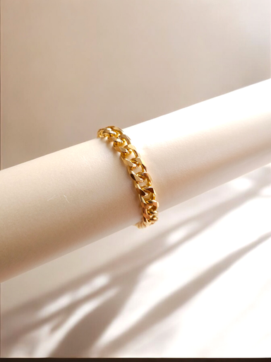 Bold Allure: Luxe Thick Chain Bracelet